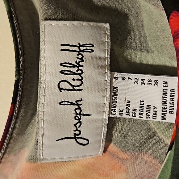 BEAUTIFUL Joseph Ribkoff dress - Picture 7 of 8